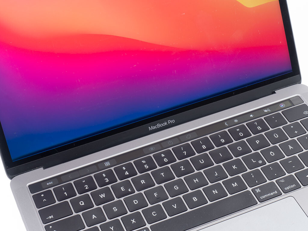2017 macbook pro ekran değişimi